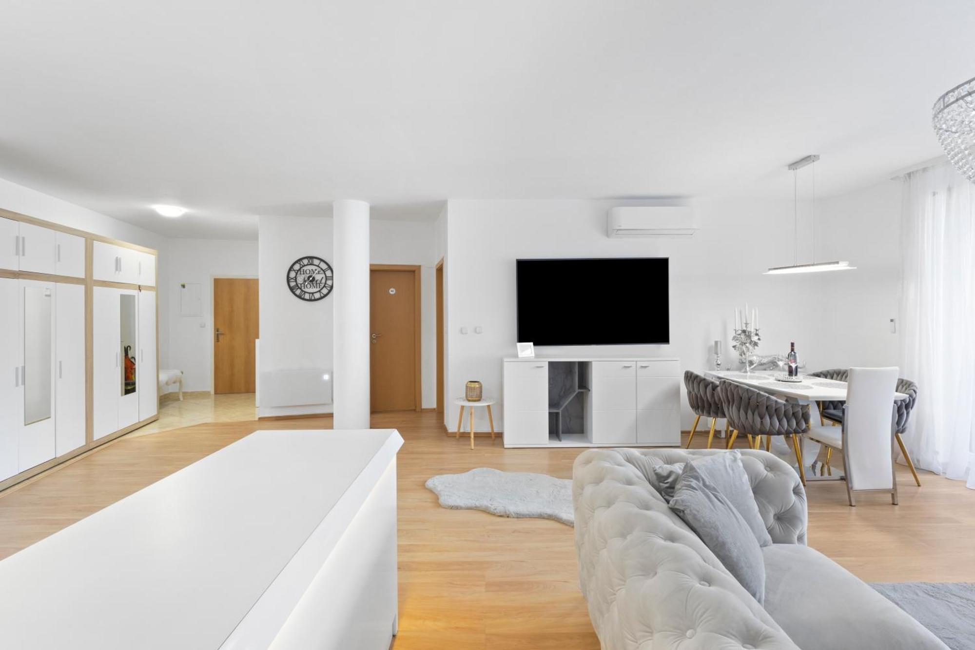 Apartment Puma V Centre Piestan 피에슈타니 외부 사진